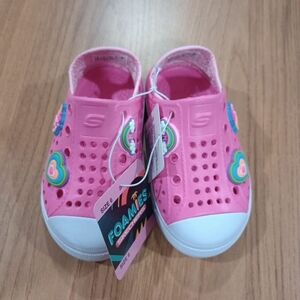 Size 6, 8, 9, 11, 12, 13 Skechers Machine Washable Girl’s Shoes New With Tags